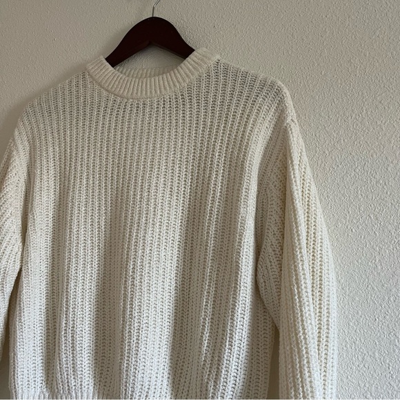 Aritzia Wilfred Essential Chenille Sweater in Avorio ( Cream ) Size Small - Picture 6 of 13